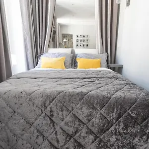  Appartement Le Petit Prince- Studio Cosy 2 Pers -metro Valmy